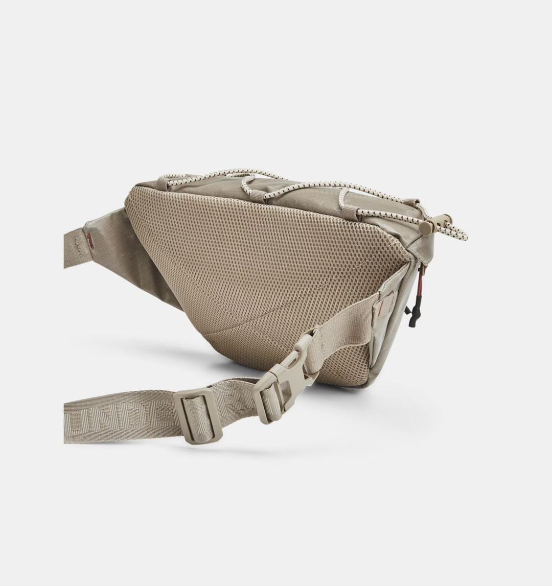 Сумка на пояс Under Armour Summit Waist Bag - #1