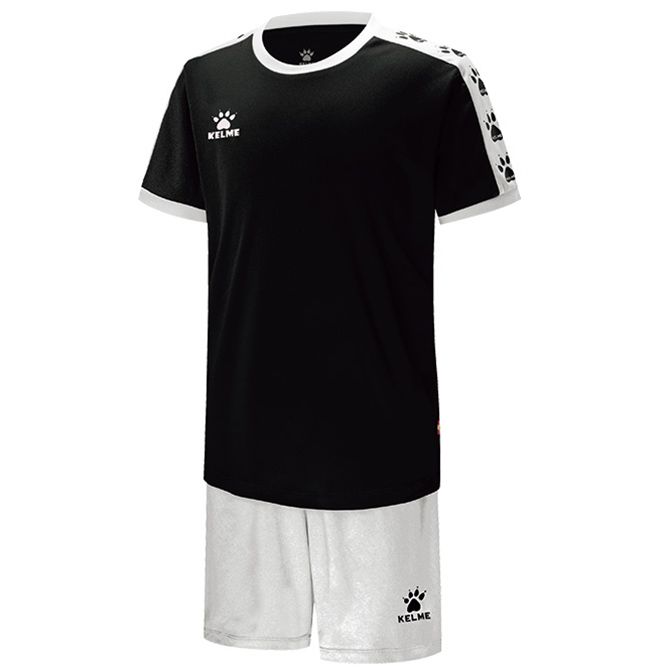 Комплект футбольньої форми COLLEGUE чорно-білий...